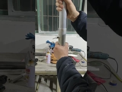 empujar hacia arriba el mástil